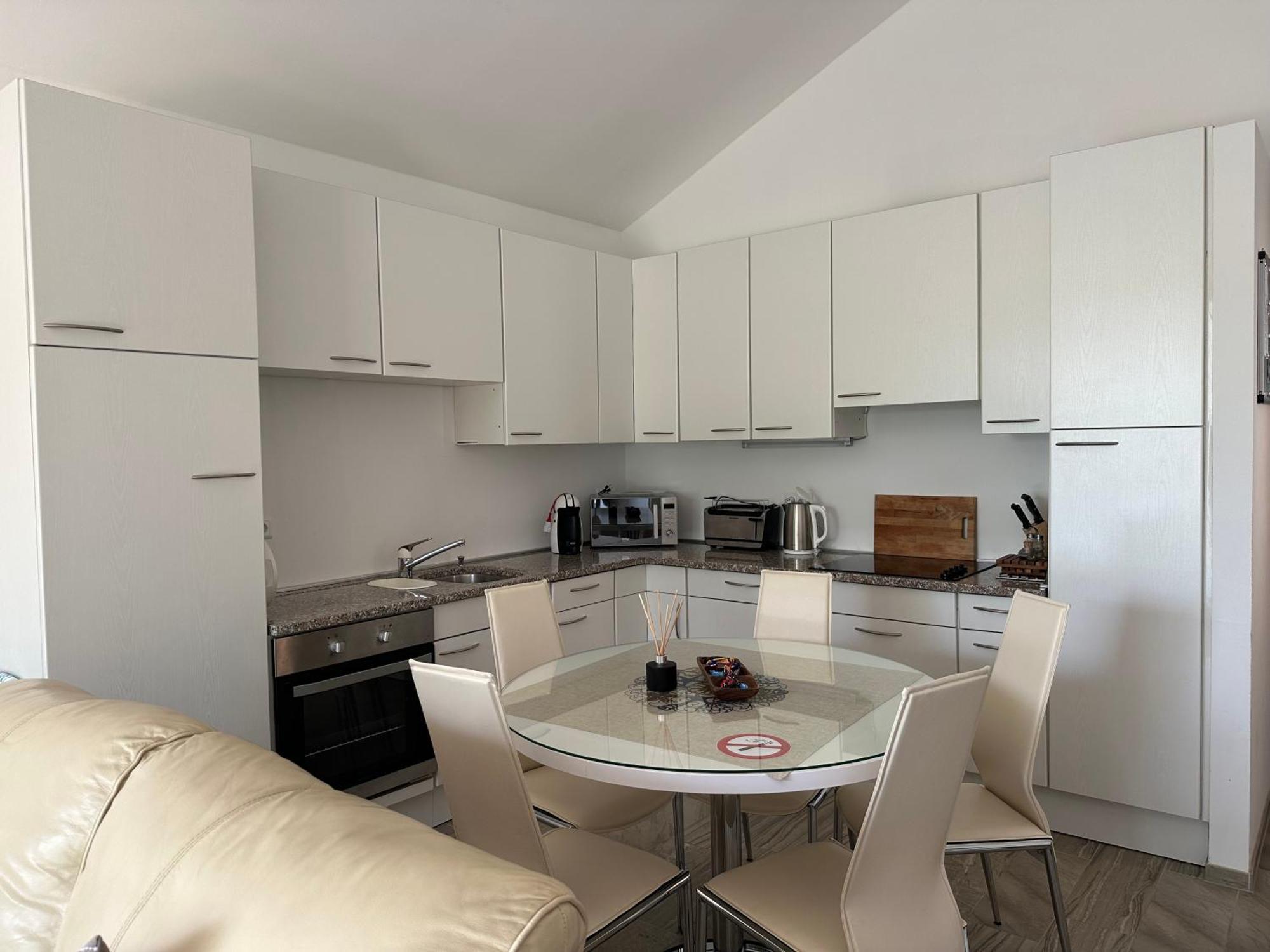 Harmony Vir Luxurioes Ausgestattete Ferienwohnung Mit 65M2 Bagian luar foto